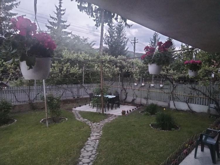 Casă cu 4 camere în Câmpulung Muscel