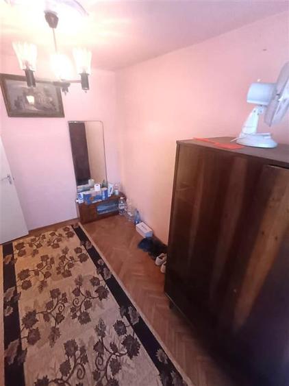 Apartament cu 3 camere semidecomandat în Viziru 1