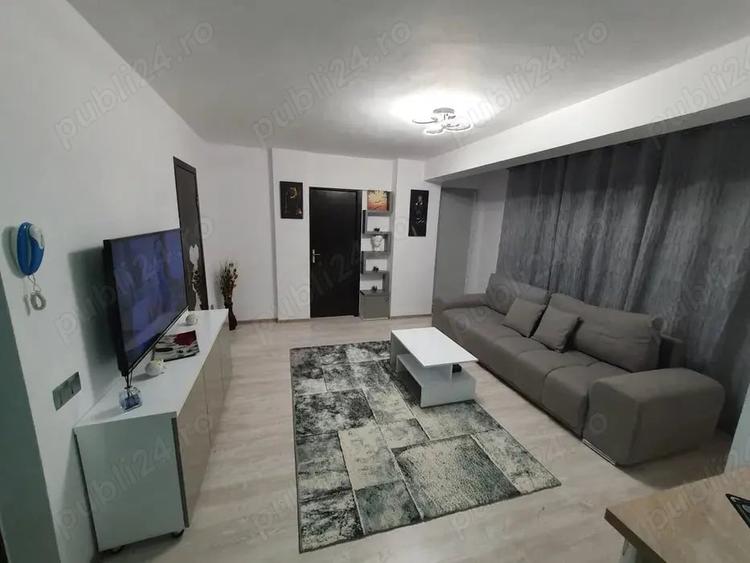 Apartament cu 2 camere semidecomandat, mobilat în Energia