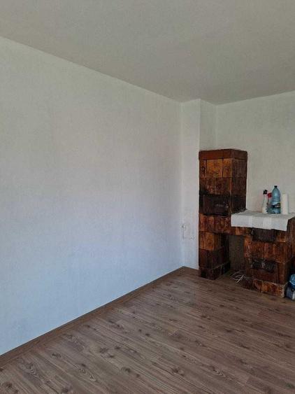 Casă cu Teren 400 Mp în Cladova