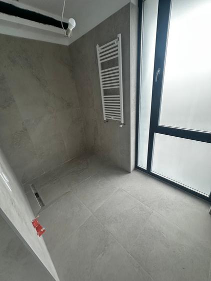 Casă cu 4 camere cu Canalizare în Central
