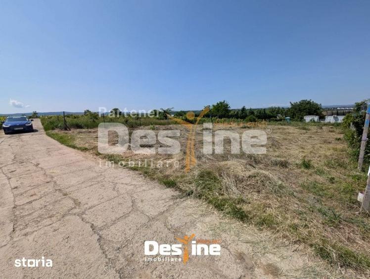 Teren de 974 mp, în Bucium