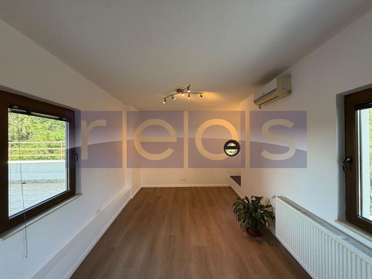 Apartament cu 5 camere decomandat în Kiseleff