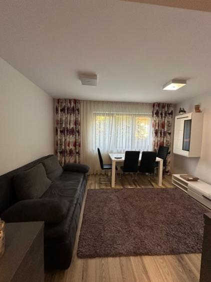 Apartament cu 4 camere decomandat, mobilat în Săsar