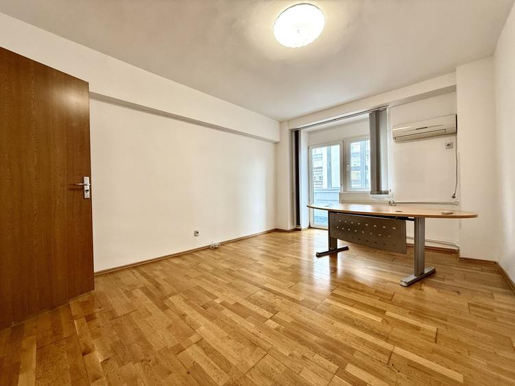 Apartament cu 3 camere decomandat în Decebal
