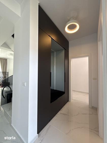 Casă cu 5 camere cu Teren 250 Mp în Central
