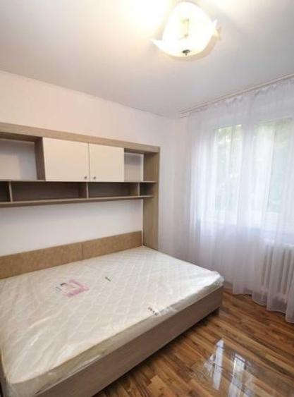Apartament cu 3 camere decomandat, mobilat în Dristor