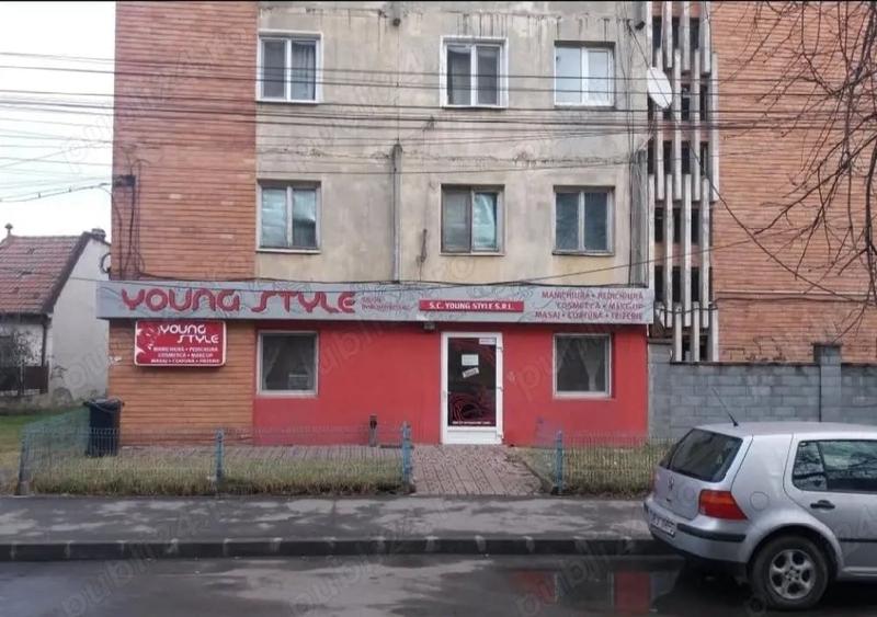 Spațiu comercial, de 37 mp, în Complex Studențesc