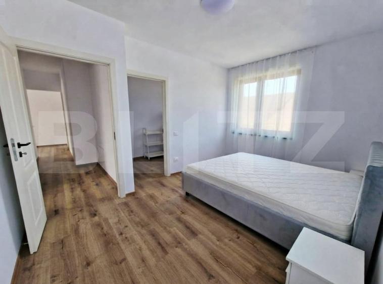 Casă individuală cu 4 camere cu Canalizare în Dâmbul Rotund