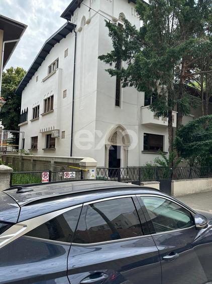 Apartament cu 4 camere circular în Dorobanți