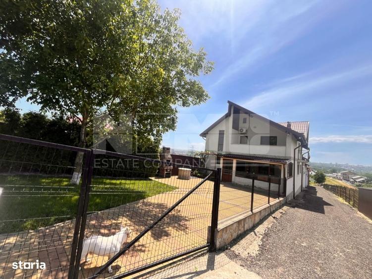 Casă cu 4 camere cu Teren 2400 Mp în Volovăț