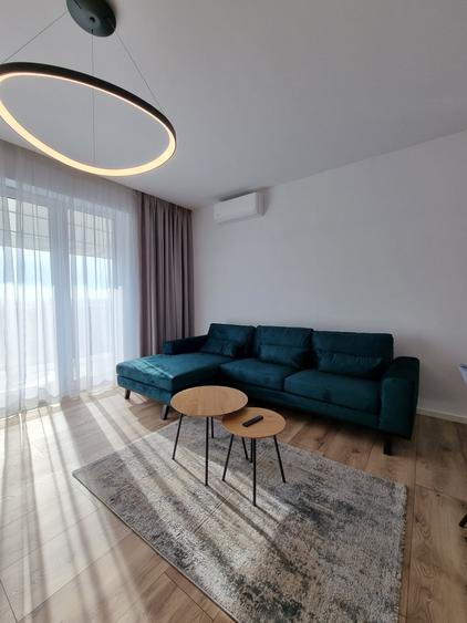 Apartament cu 3 camere decomandat, mobilat în Băneasa