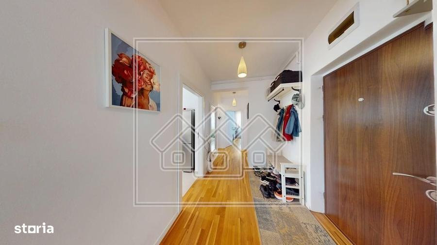 Apartament cu 3 camere decomandat în Șelimbăr