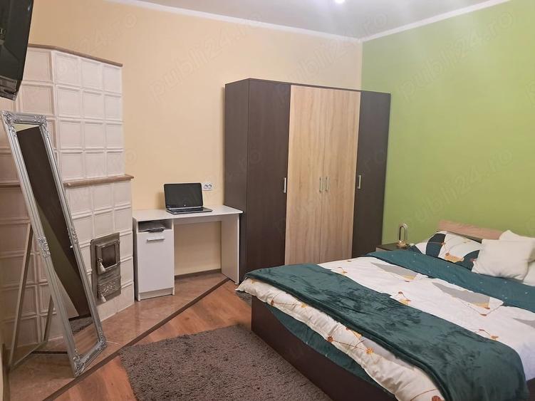 Casă cu Teren 2049 Mp în Bazoș