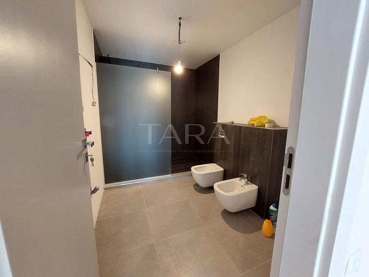 Apartament cu 4 camere semidecomandat în Vest