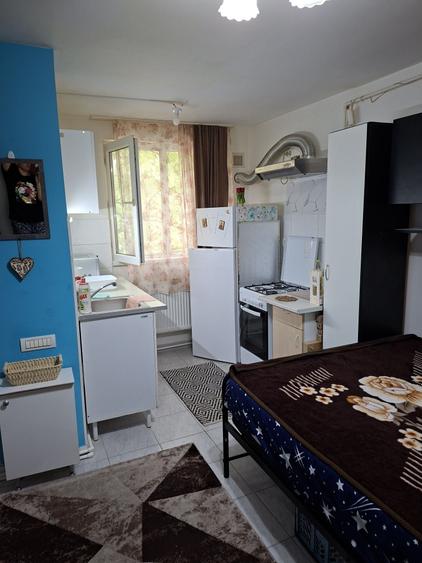 Garsonieră decomandată în Cățelu