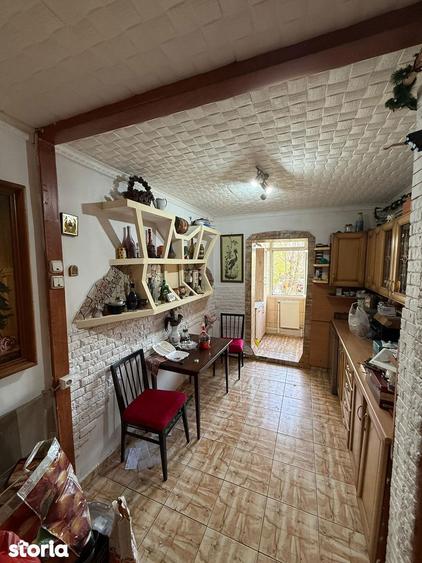 Apartament cu 3 camere decomandat în Canta
