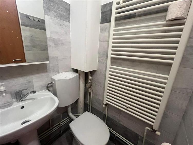 Apartament cu 2 camere nedecomandat în Central