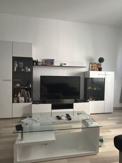 Apartament cu 3 camere decomandat, mobilat în Central