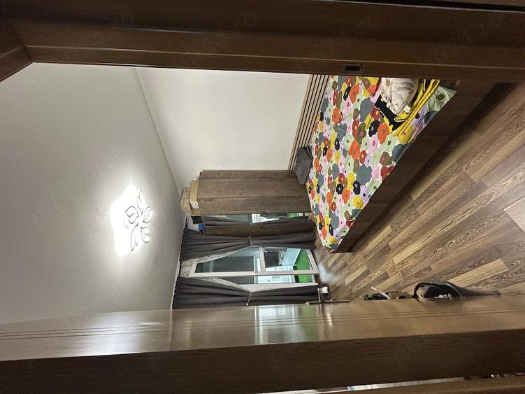 Apartament cu 3 camere semidecomandat în Lacul Tei