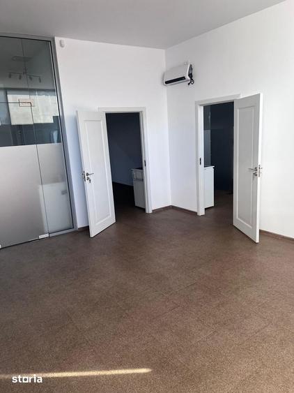 Spațiu comercial, de 325 mp, în Delfinariu
