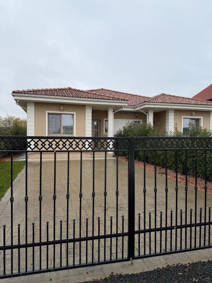 Casă cu 3 camere cu Teren 418 Mp în Ghiroda