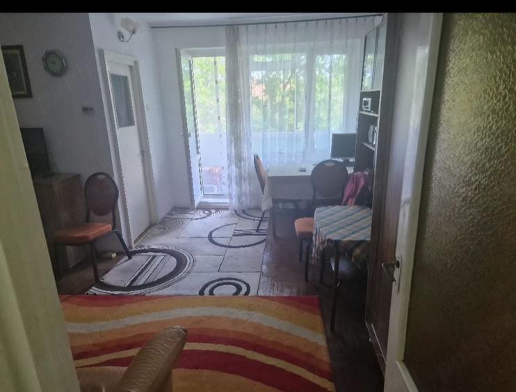 Apartament cu 2 camere decomandat în Dărmănești