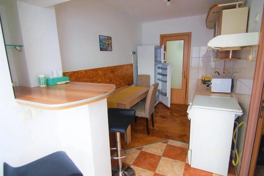 Apartament cu 2 camere decomandat în Bucovina