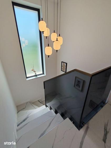 Casă cu 5 camere decomandat cu Teren 300 Mp în Brănești