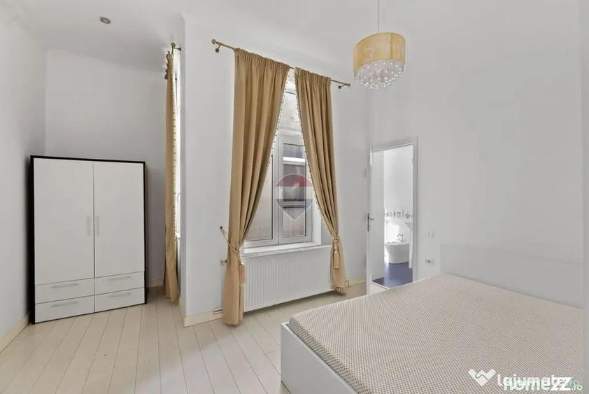 Apartament cu 3 camere semidecomandat în Central