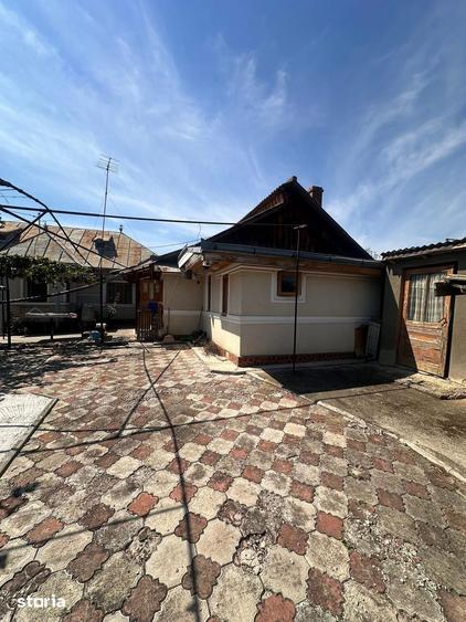 Casă cu 4 camere cu Teren 480 Mp în Central
