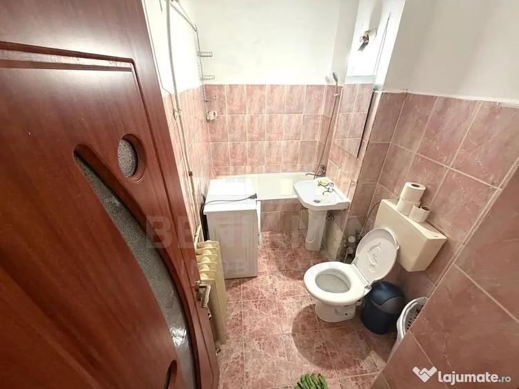 Garsonieră decomandată în Rovine