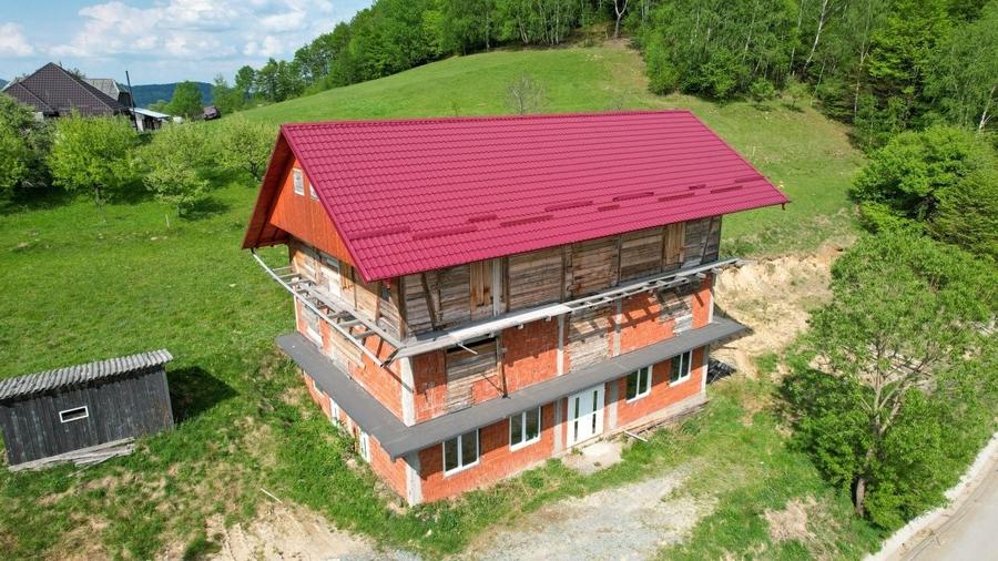 Casă cu 4 camere în Rogojel