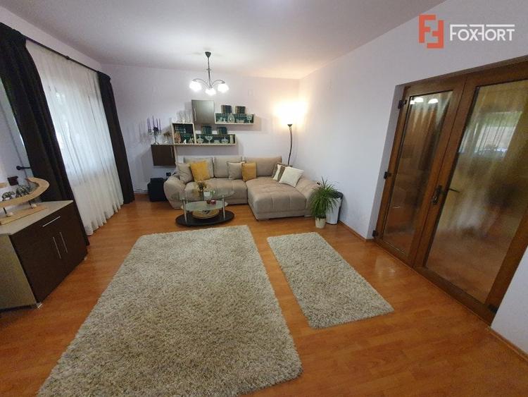 Casă individuală cu 9 camere cu Piscina în Freidorf