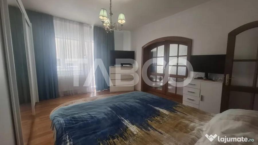 Apartament cu 4 camere decomandat în Central