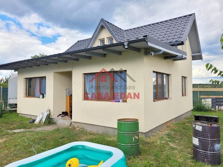 Casă cu 4 camere în Florești