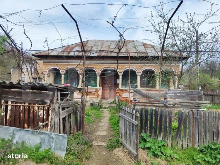 Casa traditionala cu etaj si teren 2.080 mp | Cadastru si intabulare - 3