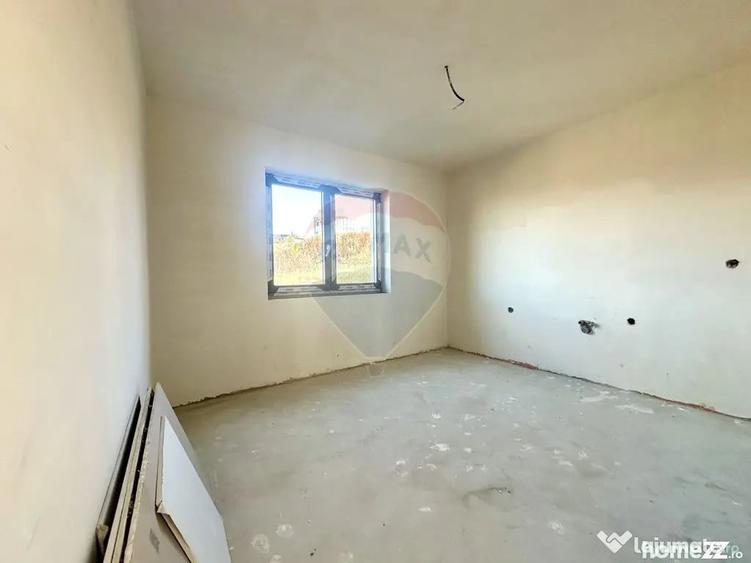 Casă cu 7 camere cu Teren 350 Mp în Sălicea