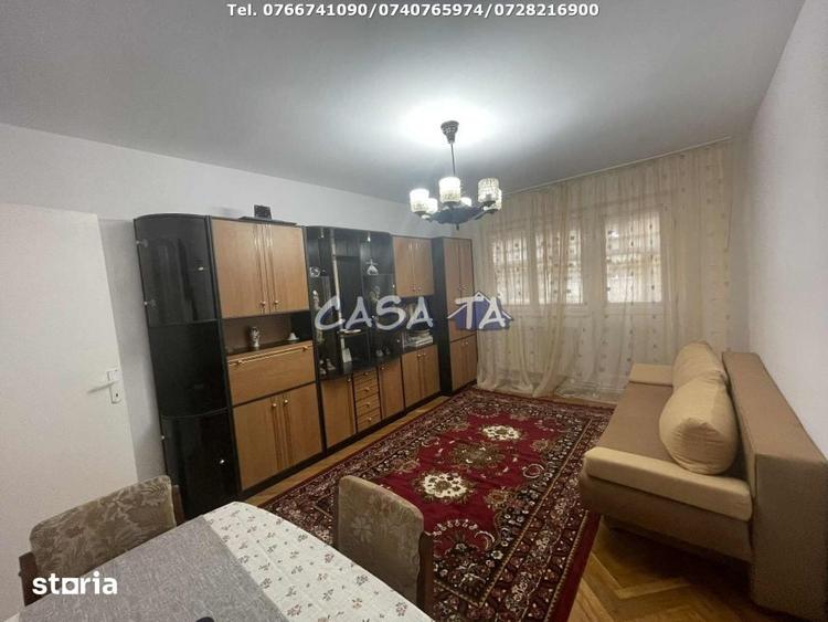 Apartament cu 4 camere decomandat în Central