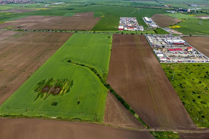 Teren Construcții intravilan de 50513 mp, în Nord-Est
