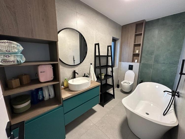Casă individuală cu 4 camere cu Teren 400 Mp în Domnești