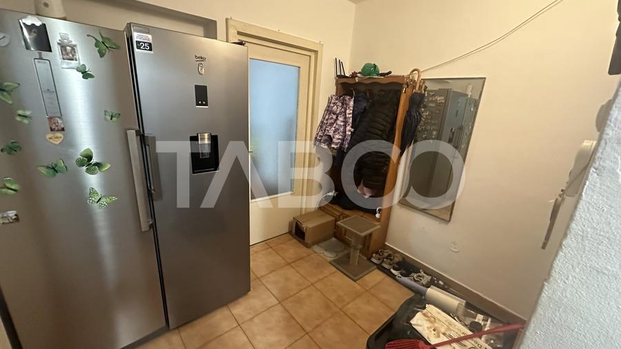 Apartament cu 2 camere decomandat, mobilat în Central