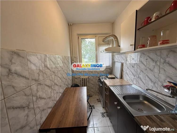 Apartament cu 2 camere decomandat în Mihai Bravu