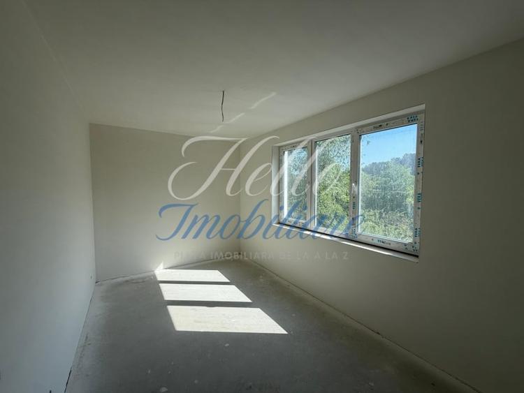 Apartament cu 3 camere semidecomandat în Florești