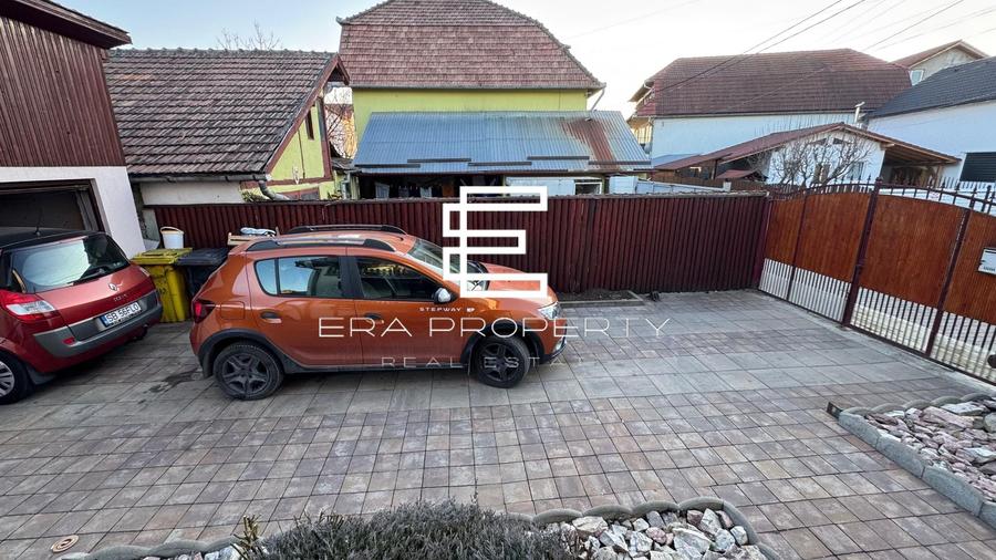 Casă individuală cu 6 camere cu Canalizare în Șelimbăr