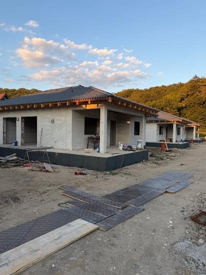Casă individuală cu 4 camere cu Teren 508 Mp în Primăverii