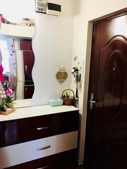 Apartament cu 2 camere semidecomandat în Dacia