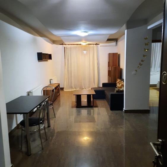 Apartament cu 2 camere decomandat în Circumvalațiunii