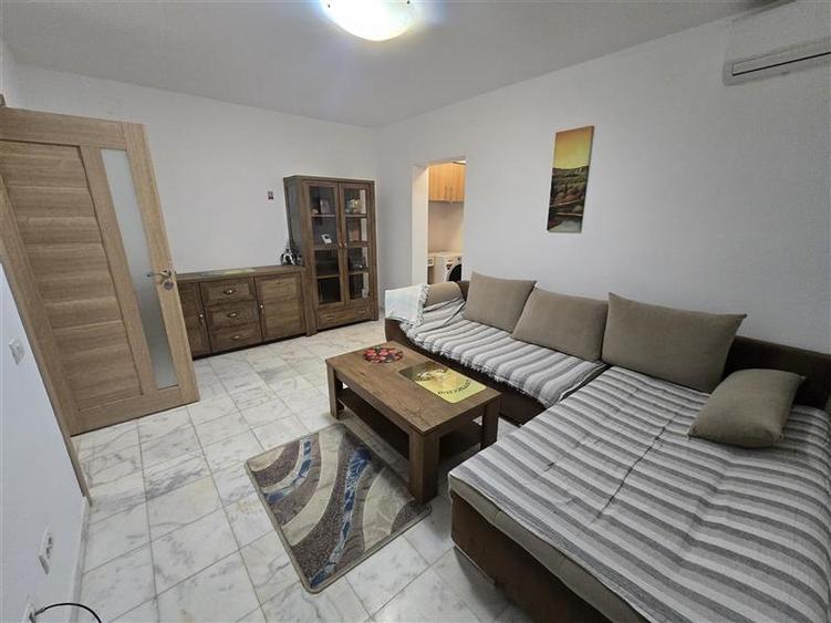 Apartament cu 2 camere semidecomandat, mobilat în Tomis II
