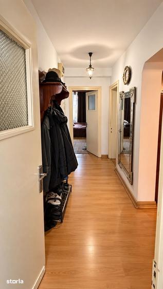 Apartament cu 3 camere decomandat în Central